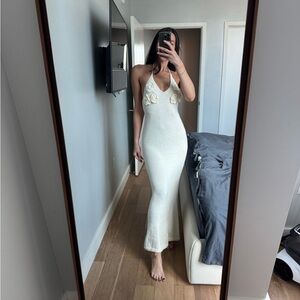 Elegant White Sleeveless Dress